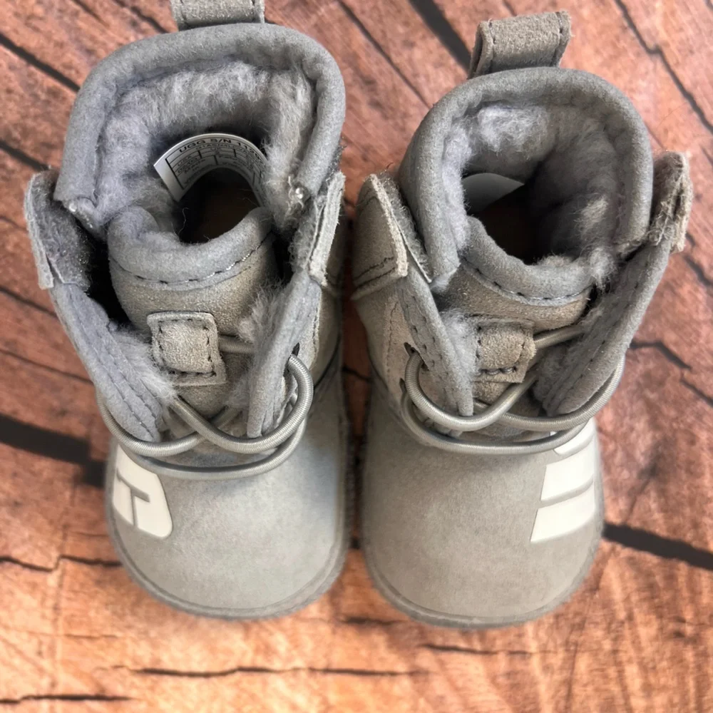 UGG‎ Infant Gray Walker Shoes